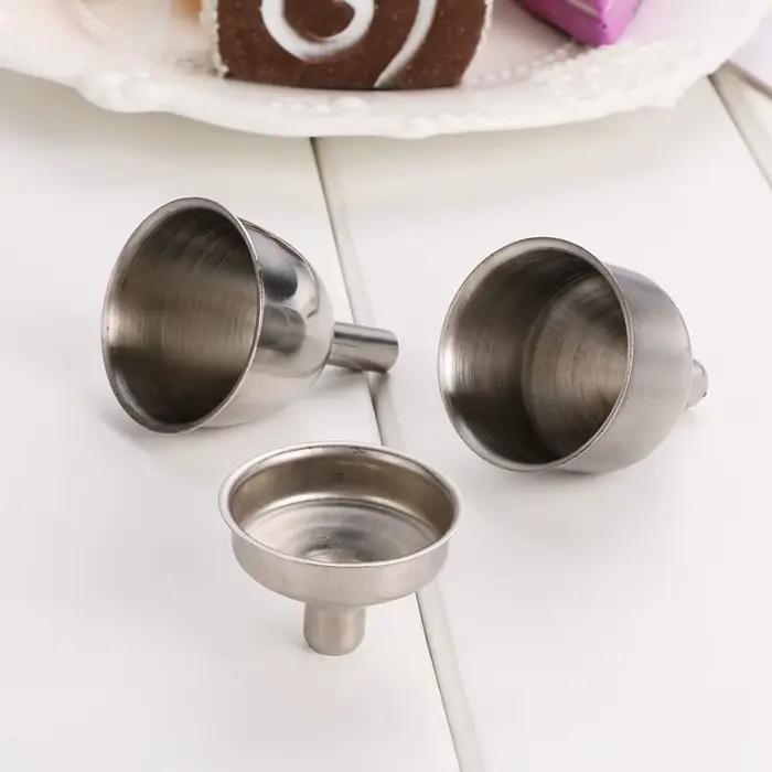 Mini entonnoir de cuisine en acier inoxydable, outil de décharge de liquide, d'extraction de hanche 