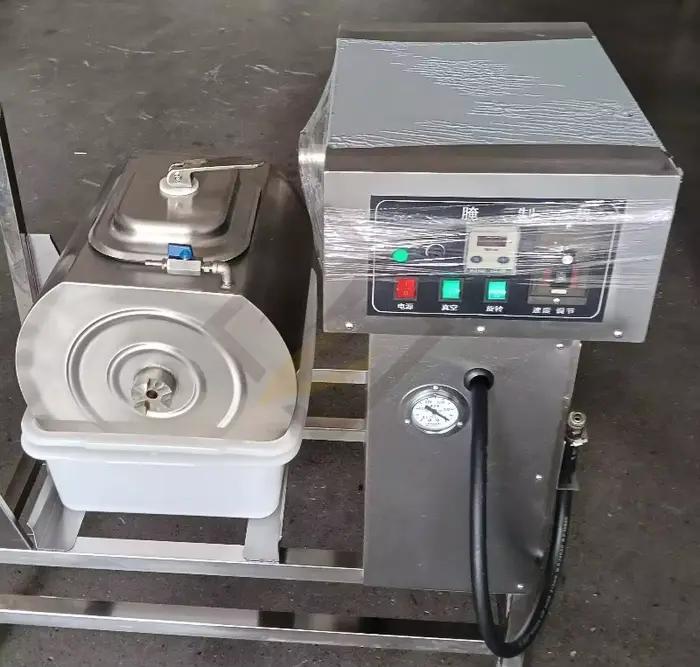 Machine à mariner électrique pour griller du poulet et autres viandes pour occasions spéciales comme les anniversaires et rassemblements familiaux