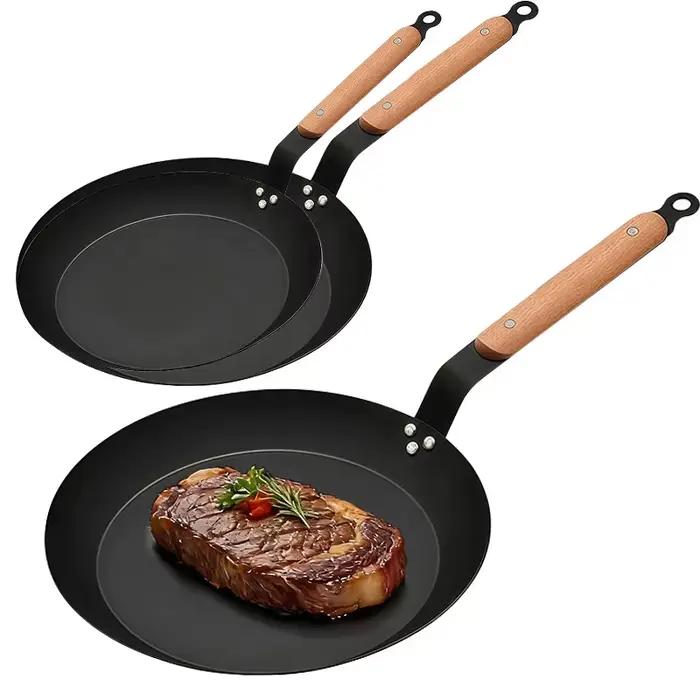 Poêle à frire en acier au carbone antiadhésive avec manche en bois