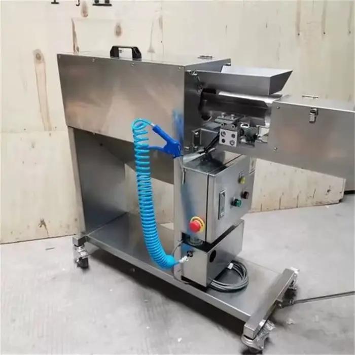 Machine à éplucher les carottes personnalisée