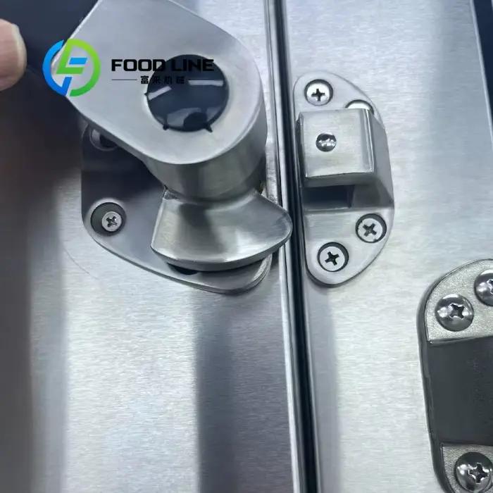Cuiseur vapeur à trois portes avec gril auto-amorçant acier inoxydable pour fruits de mer modernes occasions professionnelles