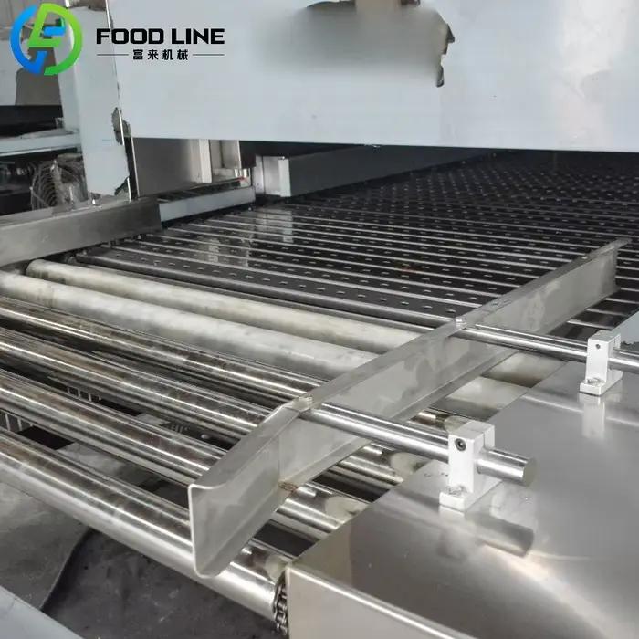 Ligne de production continue de four de cuisson de tunnel d'acier inoxydable pour des gâteaux de biscuits de pâtisserie avec des Zones de température indépendantes