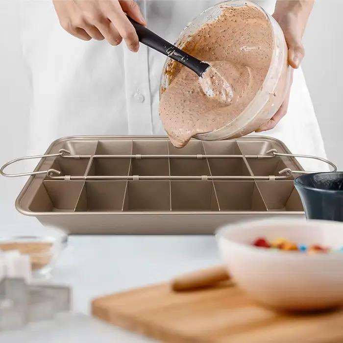 Set de 18 moules carrés prédécoupés pour brownies en acier inoxydable avec poignées pour la cuisson au four pour la préparation de desserts artistiques occasions spéciales