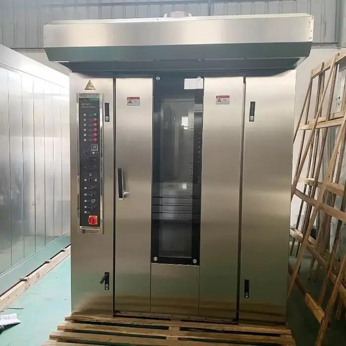 Four à convection commercial