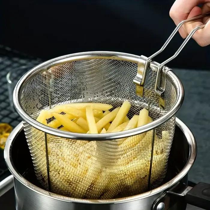 Upgrade Your Kitchen with This Foldable Frying Strainer Basket - Perfect for French Fries & More!