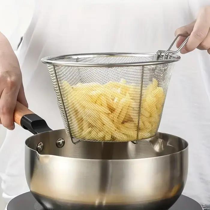 Upgrade Your Kitchen with This Foldable Frying Strainer Basket - Perfect for French Fries & More!