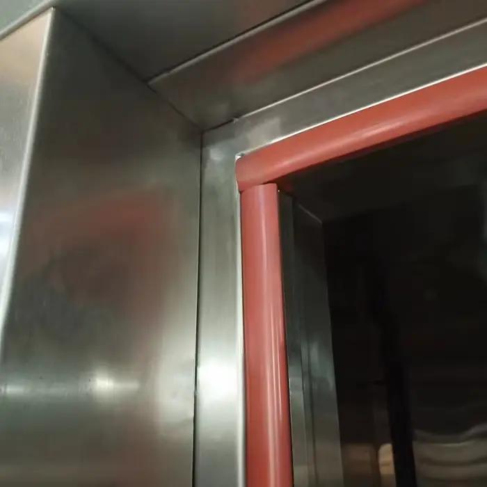 Four rotatif pour boulangerie